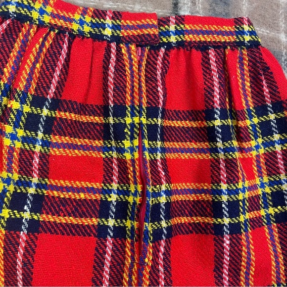VINTAGE RED PLAID MINI SKIRT WAIST 11.5’’ LENGTH 17’’ - Picture 13 of 13